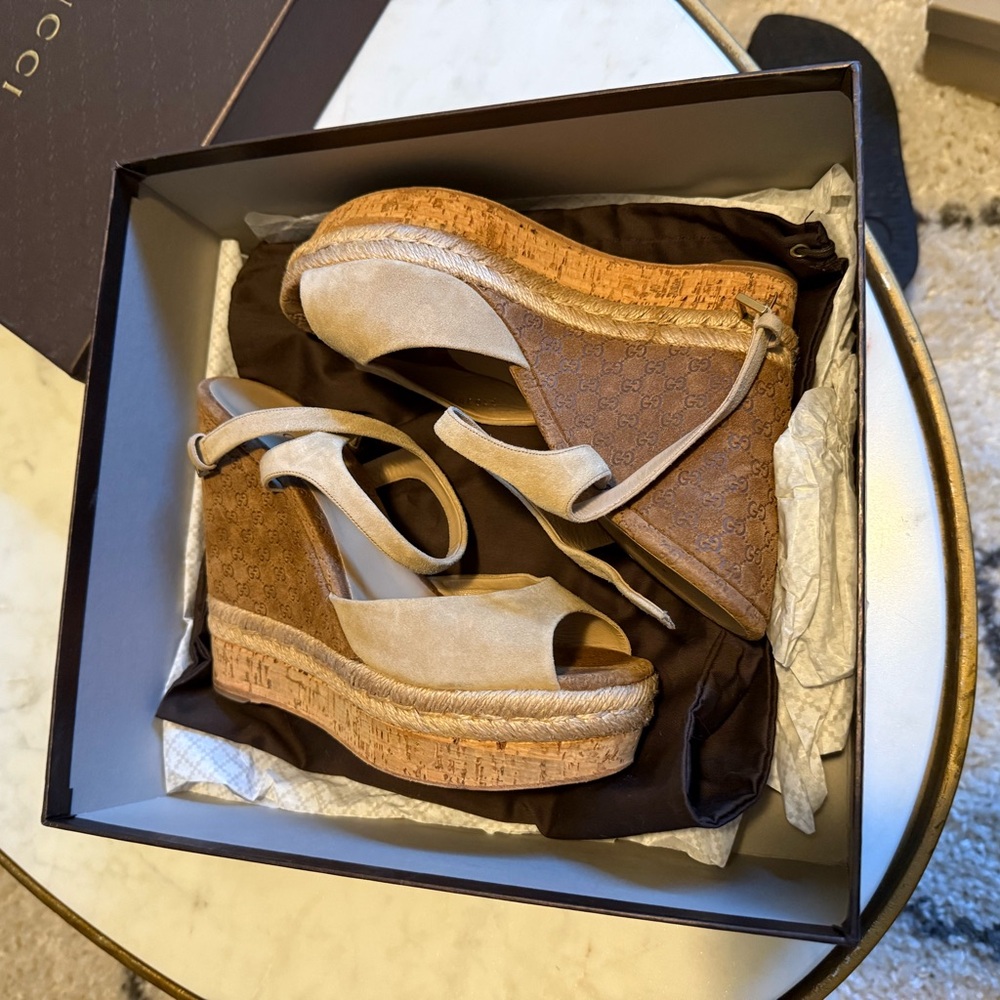 Gucci brown / beige wedges